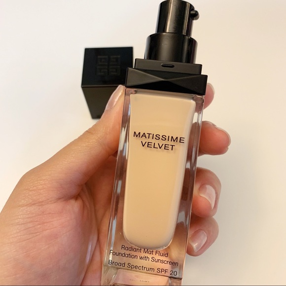 ❗️SOLD❗️Givenchy Matissime Velvet Foundation - Picture 3 of 5